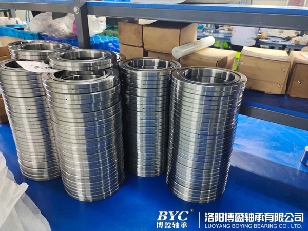 1628906299744332.jpg 交叉滾子軸承原理動作圖.jpg