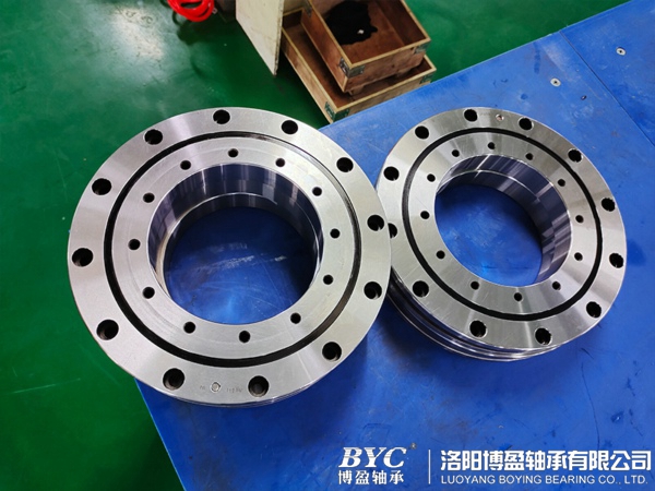 1629254406984475.jpg ru交叉滾子軸承.jpg