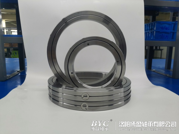 1629681637411355.jpg 薄壁交叉滾子軸承生產(chǎn)廠家.jpg